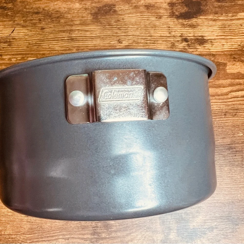 Coleman Camping Cookware Pot (The detachable handle is not included)